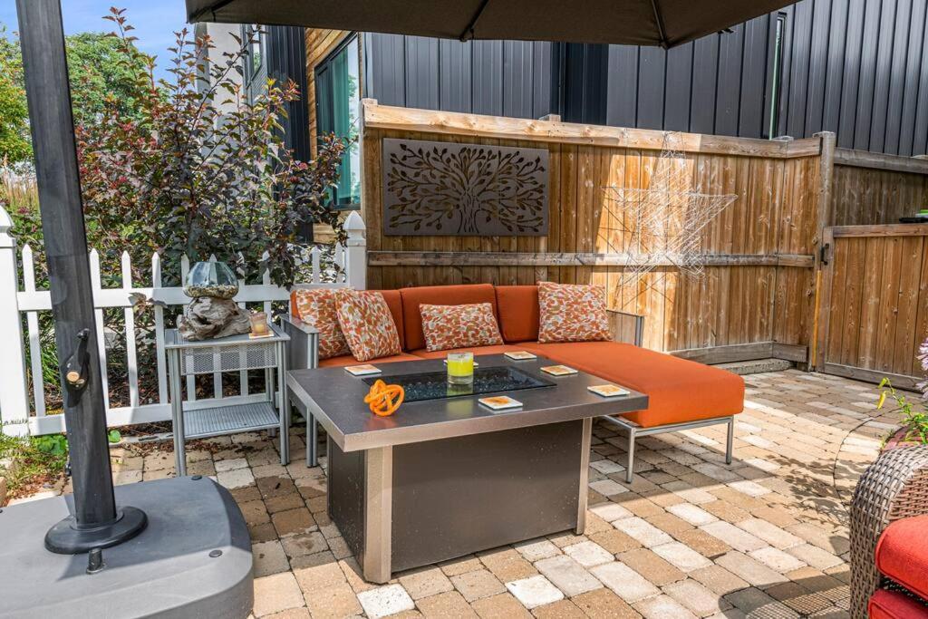 Yeg Chic Luxury Accommodation Edmonton Exterior foto